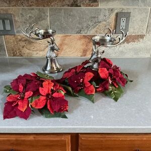 🎄A pair of Raindeer candle holders with pointsettia decorations